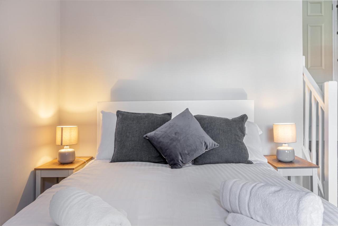Host & - Droitwich Road Dwelling